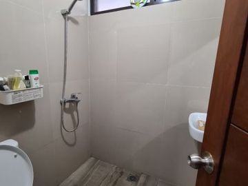 Rumah Bersih Hadap Timur Di Area Bintaro Sektor 1 Jaksel - Sc 5890 BR