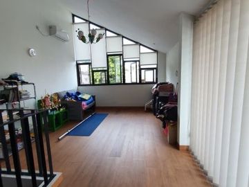 Rumah Bersih Hadap Timur Di Area Bintaro Sektor 1 Jaksel - Sc 5890 BR