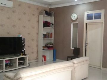 Rumah mewah gaya kolonial dalam Benteng Keraton Jogja