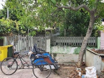 Rumah di Wr Supratman, Strategis, Hitung Tanah