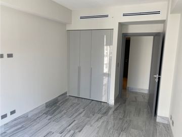SE VENDE APARTAMENTO EN BELLA VISTA, PH NUOVO BY ARMANI