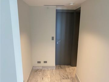 SE VENDE APARTAMENTO EN BELLA VISTA, PH NUOVO BY ARMANI
