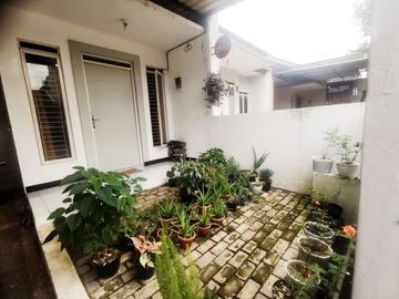 Di Sewakan Rumah 3 Kamar Siap Huni Dekat Tol di Taman Kopo Indah Bandung