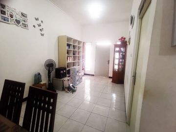 Di Sewakan Rumah 3 Kamar Siap Huni Dekat Tol di Taman Kopo Indah Bandung