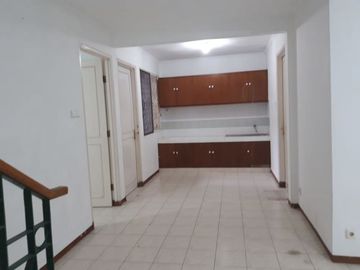 Jual rumah komplek perumahan villa valencia- lontar