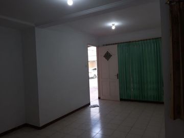 Jual rumah komplek perumahan villa valencia- lontar