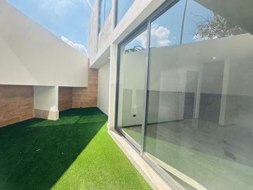 VENTA DE CASA EN LOMAS DEL PEDREGAL