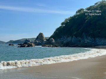 Terreno con vista al mar, club de playa, amenidades en venta, El Tejon, Huatulco
