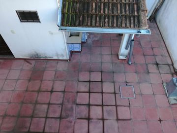 Casa en 2 plantas, ph al fondo con entrada propia independiente -  Lisandro de la Torre 3400, 3 ambientes, 2 baños, cochera. A estrenar!