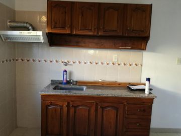 Casa en 2 plantas, ph al fondo con entrada propia independiente -  Lisandro de la Torre 3400, 3 ambientes, 2 baños, cochera. A estrenar!
