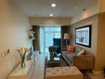 FOR RENT: 3 Bedroom in Two Serendra Red Oak