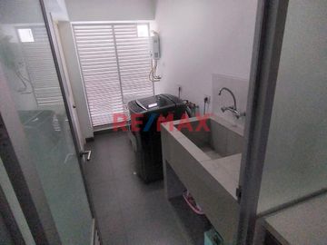 Venta Departamento Surco Condominio Moon 3 Dorms, 3 baños, Terraza
Dormitorio Principal con Closet y baño completo
2 dormitorios con closet
Baño co