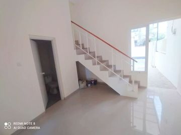 Rumah Rungkut Asri Tengah Surabaya New Gress