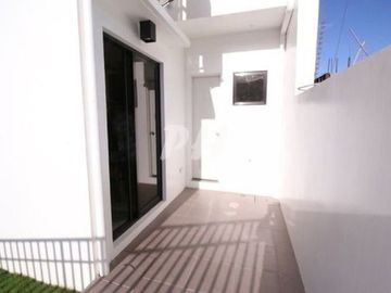 New Townhouse For Sale in San Bartolome Near Sauyo Road PH