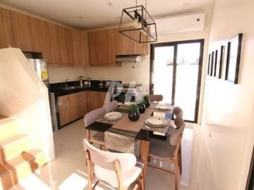 New Townhouse For Sale in San Bartolome Near Sauyo Road PH