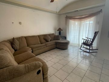 CASA EN VENTA FRACC. SAN ANTONIO EN CD. CUAUHTÉMOC, CHIHUAHUA.