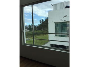 VENDO-ARRIENDO CASA EN IBARRA CONJUNTO HABITACIONAL CAMPO REAL