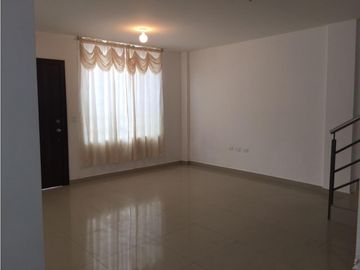 VENDO-ARRIENDO CASA EN IBARRA CONJUNTO HABITACIONAL CAMPO REAL