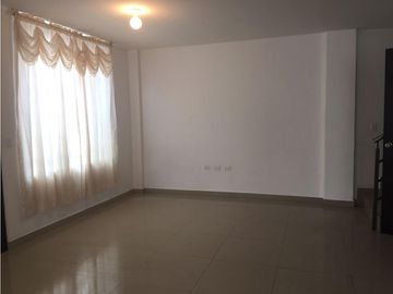 VENDO-ARRIENDO CASA EN IBARRA CONJUNTO HABITACIONAL CAMPO REAL