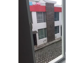 VENDO-ARRIENDO CASA EN IBARRA CONJUNTO HABITACIONAL CAMPO REAL