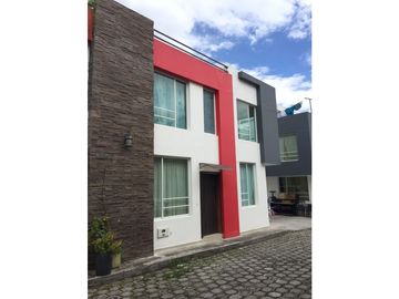 VENDO-ARRIENDO CASA EN IBARRA CONJUNTO HABITACIONAL CAMPO REAL
