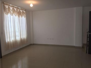 VENDO-ARRIENDO CASA EN IBARRA CONJUNTO HABITACIONAL CAMPO REAL