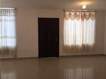 VENDO-ARRIENDO CASA EN IBARRA CONJUNTO HABITACIONAL CAMPO REAL