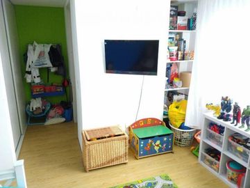 Hermosa Casa en Barrio Brikcland Canning) . Tres Domritorios, Piscina y Quincho