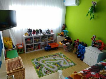 Hermosa Casa en Barrio Brikcland Canning) . Tres Domritorios, Piscina y Quincho