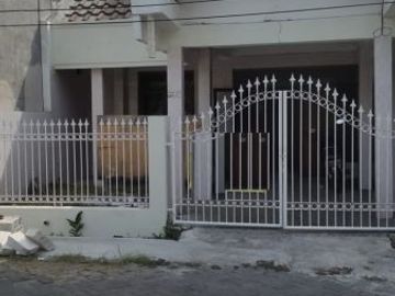 Rumah disewakan Simpang Darmo Permai Selatan