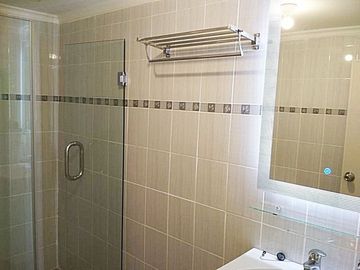 Disewa Apartemen Puncak Dharmahusada Tower A Lantai 17, Full Furnish , Surabaya Timur
