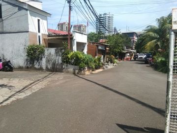 DIJUAL RUMAH (Cocok Juga Jadi Kantor) DI JL. LEBAK BULUS TENGAH,CILANDAK BARAT, KOTA JAKARTA SELATAN