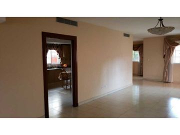 Se vende casa en Rainforest Village PH Las Huacas