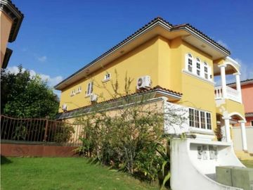 Se vende casa en Rainforest Village PH Las Huacas
