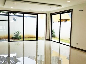 MODERN DESIGN OPEN LAY-OUT BRAND NEW HOUSE BF HOMES