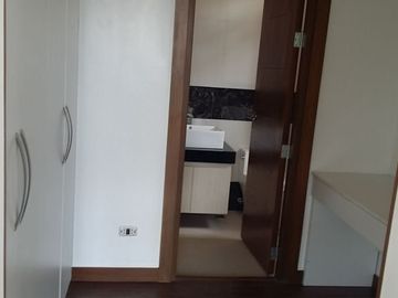 MODERN DESIGN OPEN LAY-OUT BRAND NEW HOUSE BF HOMES