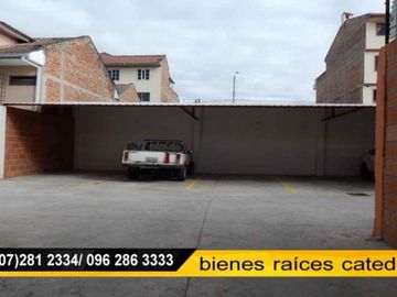 Casa de venta en Ordoñez Lasso, Cerca del Hotel Oro Verde – código:17090