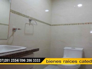Casa de venta en Ordoñez Lasso, Cerca del Hotel Oro Verde – código:17090