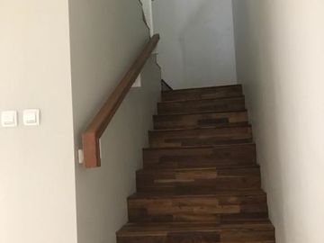 Disewakan Rumah ( Fully Furnish) Di Jl.Berlian,Cilandak Jakarta Selatan