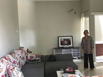 Disewakan Rumah ( Fully Furnish) Di Jl.Berlian,Cilandak Jakarta Selatan
