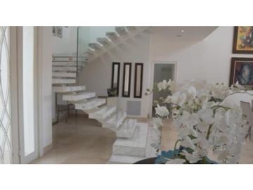 Vendo casa en zona exclusiva de Samborondon