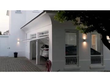 Vendo casa en zona exclusiva de Samborondon