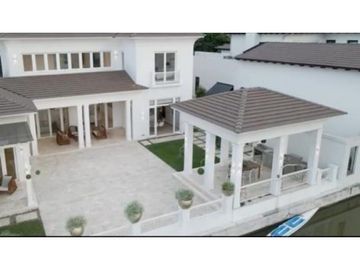 Vendo casa en zona exclusiva de Samborondon