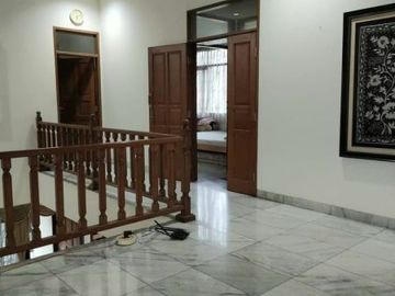 Rumah asri arcamanik dekat antapani, cisaranten bandung
