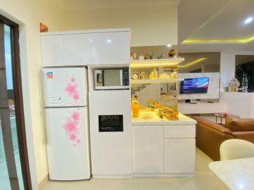 For Sale Beautiful 4BR Townhouse at Lebak Bulus