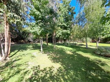 VENDO HERMOSA CASA 5 DORMITORIOS, CLUB DE TENIS, TALAGANTE