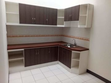 Rumah Baru 2 Lantai Siap Huni di Batu Indah Batununggal Bandung