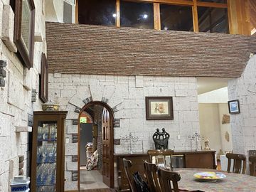 SE VENDE EXCELENTE CASA
