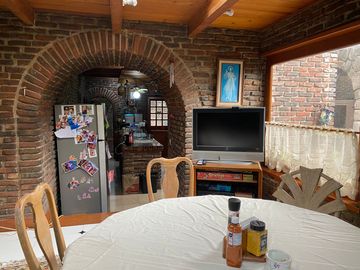 SE VENDE EXCELENTE CASA