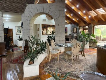 SE VENDE EXCELENTE CASA